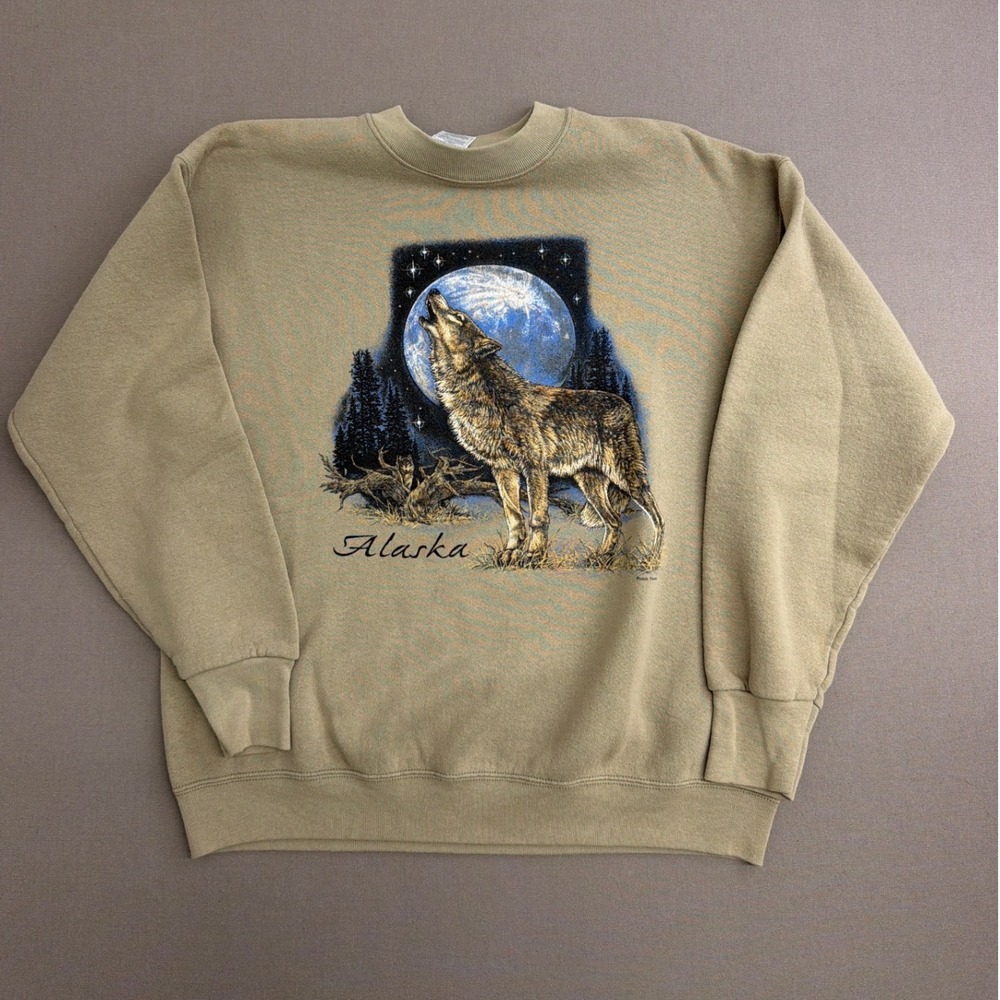 Fruit of the Loom Best Wolf Howling at Moon Graphic Sweatshirt Mens‎ Large Tan